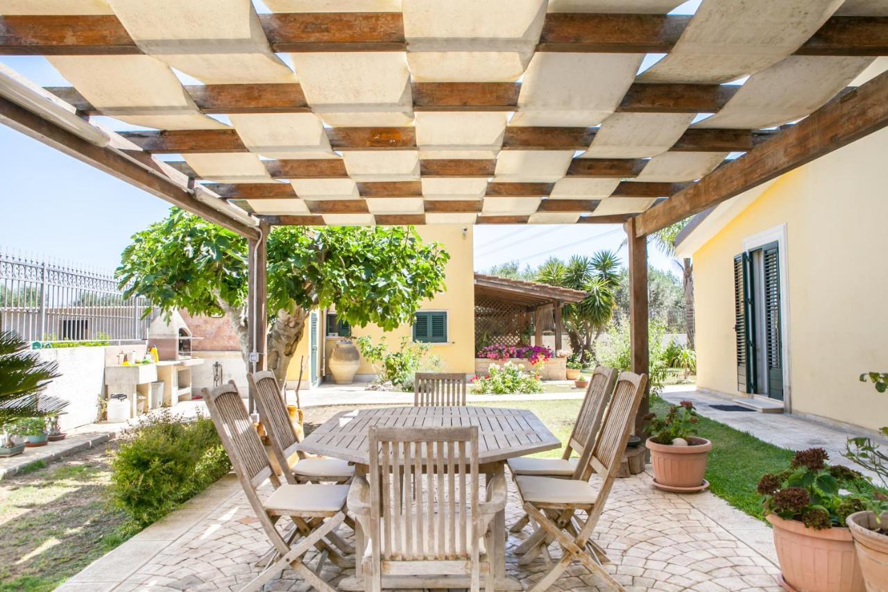B&B I Tre Ulivi Саличе-Салентино Экстерьер фото