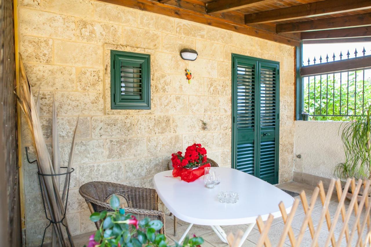 B&B I Tre Ulivi Саличе-Салентино Экстерьер фото